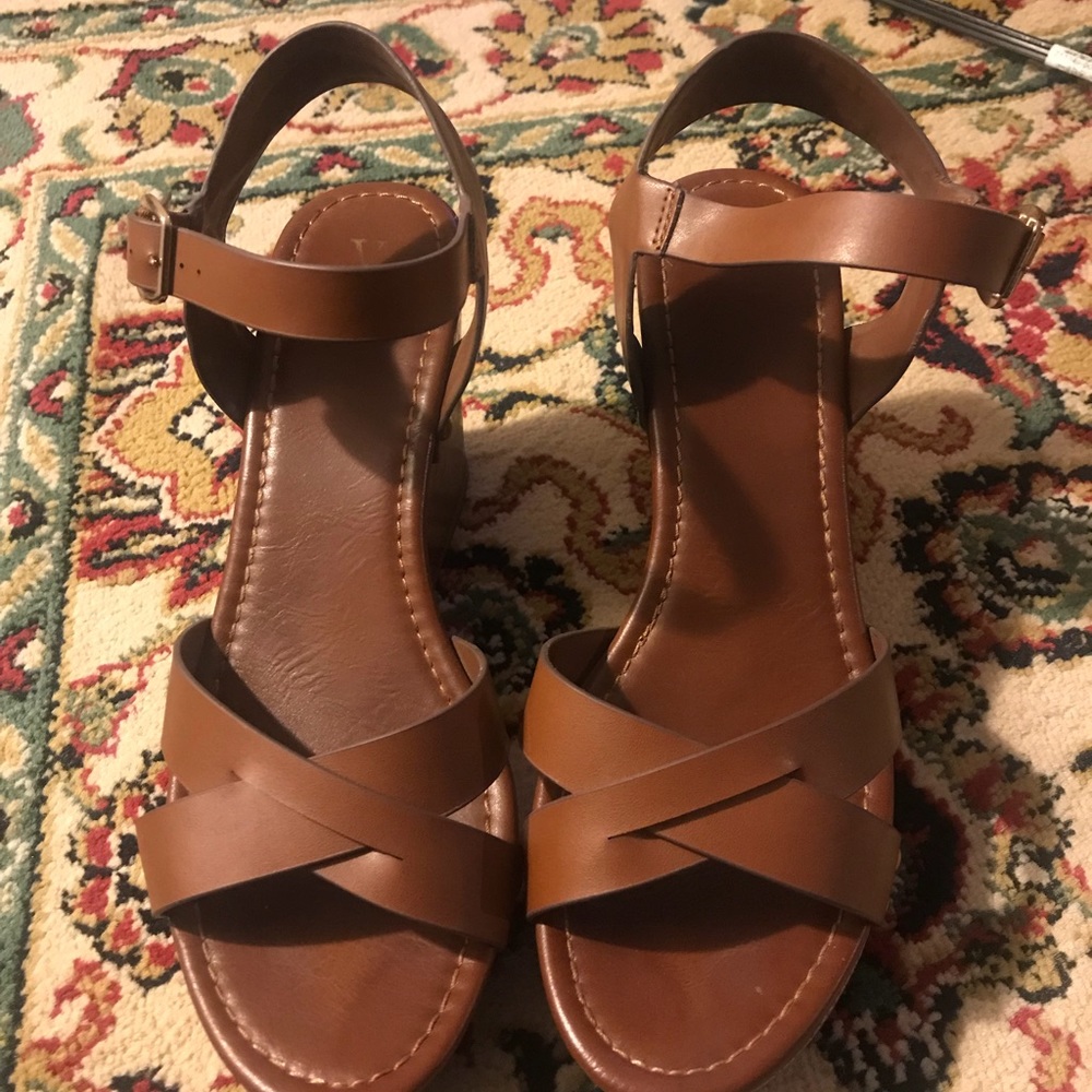 Fabulous brown Wedge
